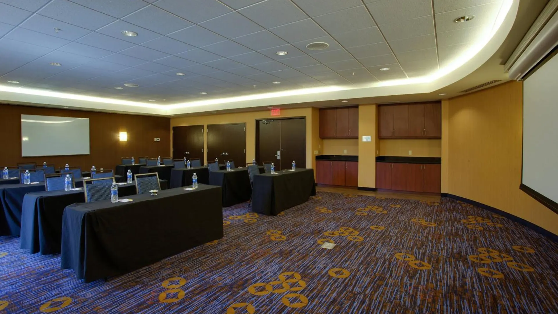 Hotel Courtyard Republic Airport Long Island/Farmingdale 3*, Farmingdale États-Unis